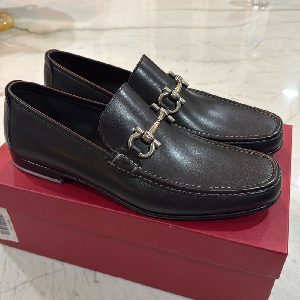 Salvatore Ferragamo Mason Black Leather Loafers - EE Wide - Nero Calf (J12)